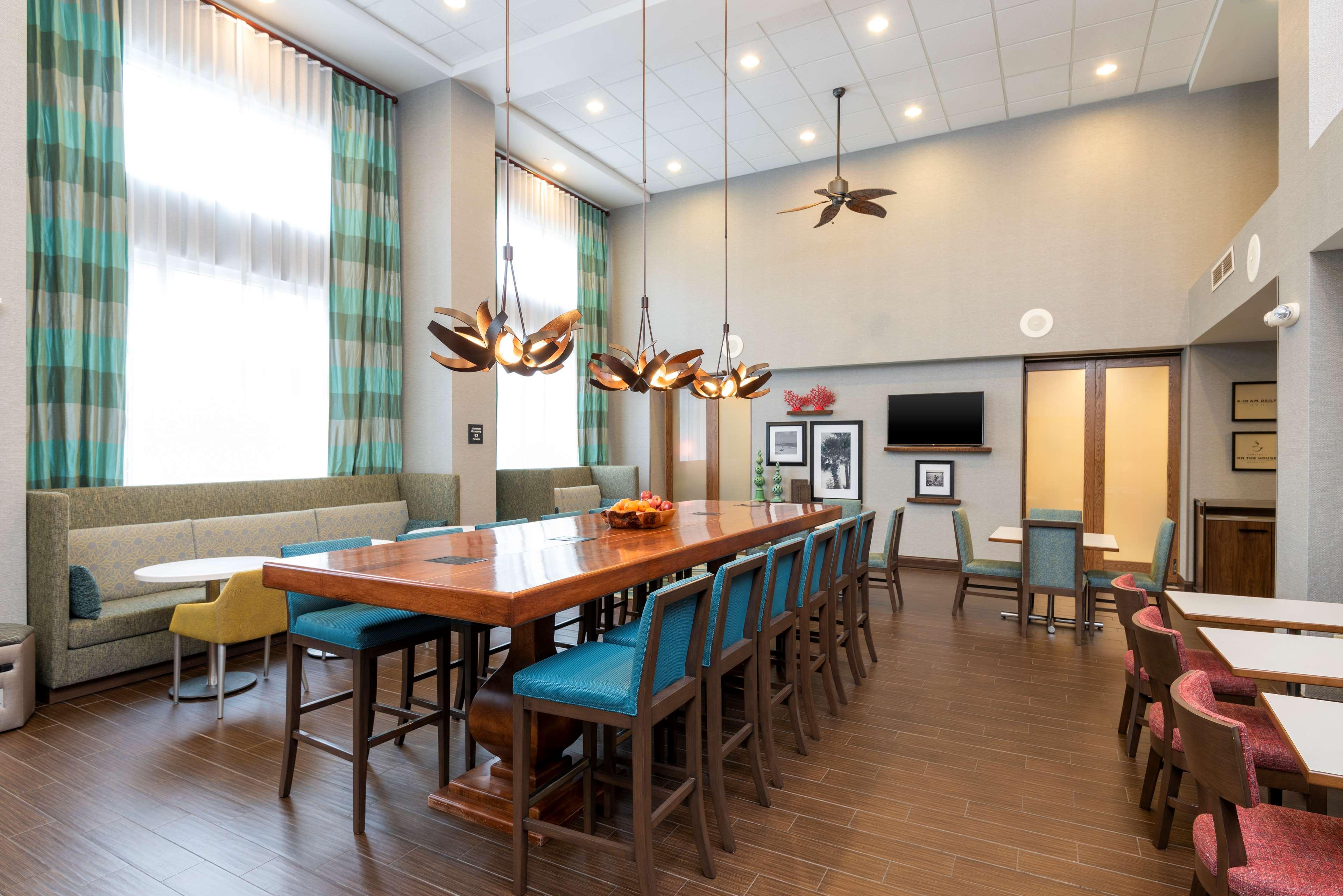 Hampton Inn & Suites Fort Myers-Colonial Boulevard Zewnętrze zdjęcie