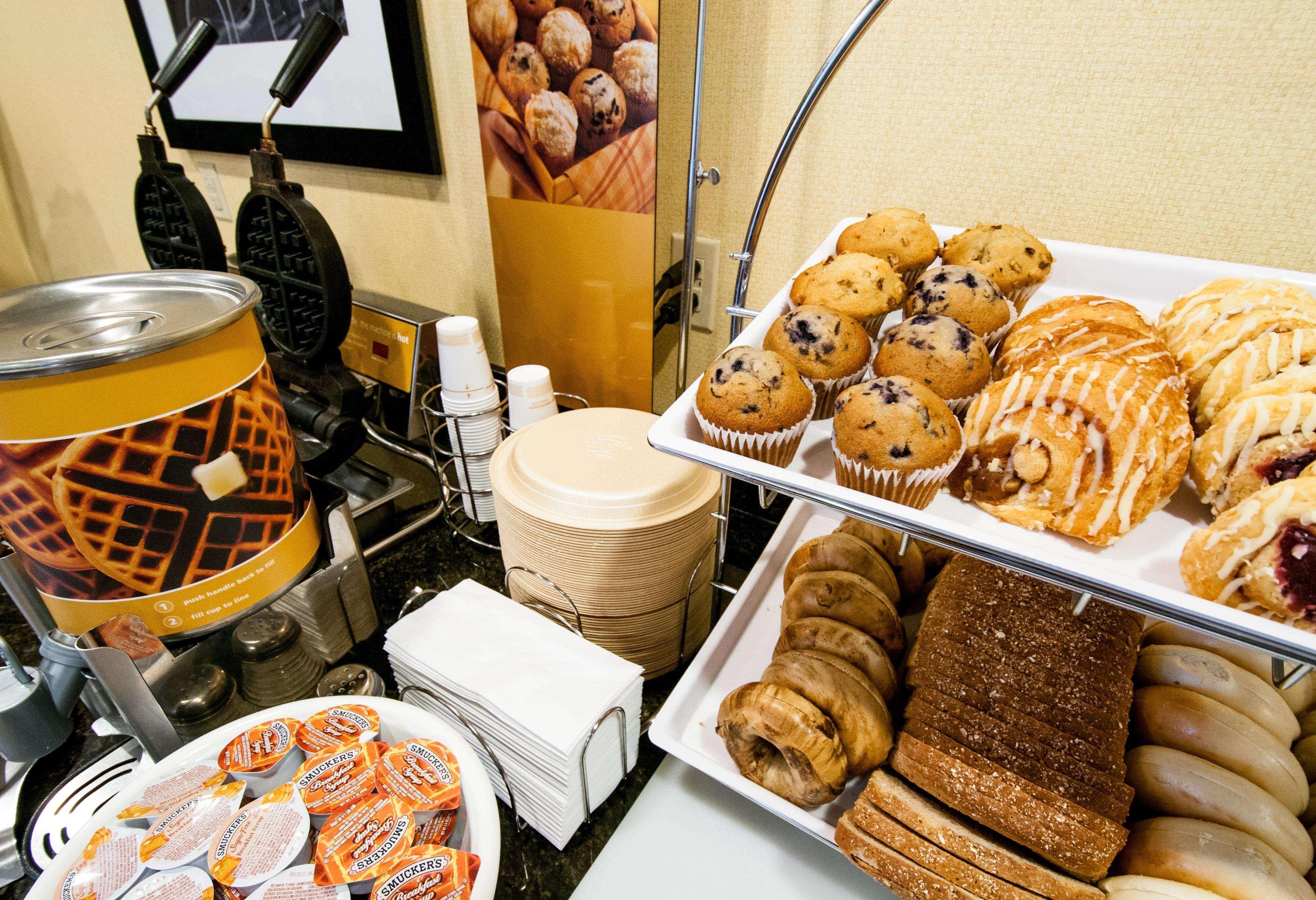 Hampton Inn & Suites Fort Myers-Colonial Boulevard Zewnętrze zdjęcie