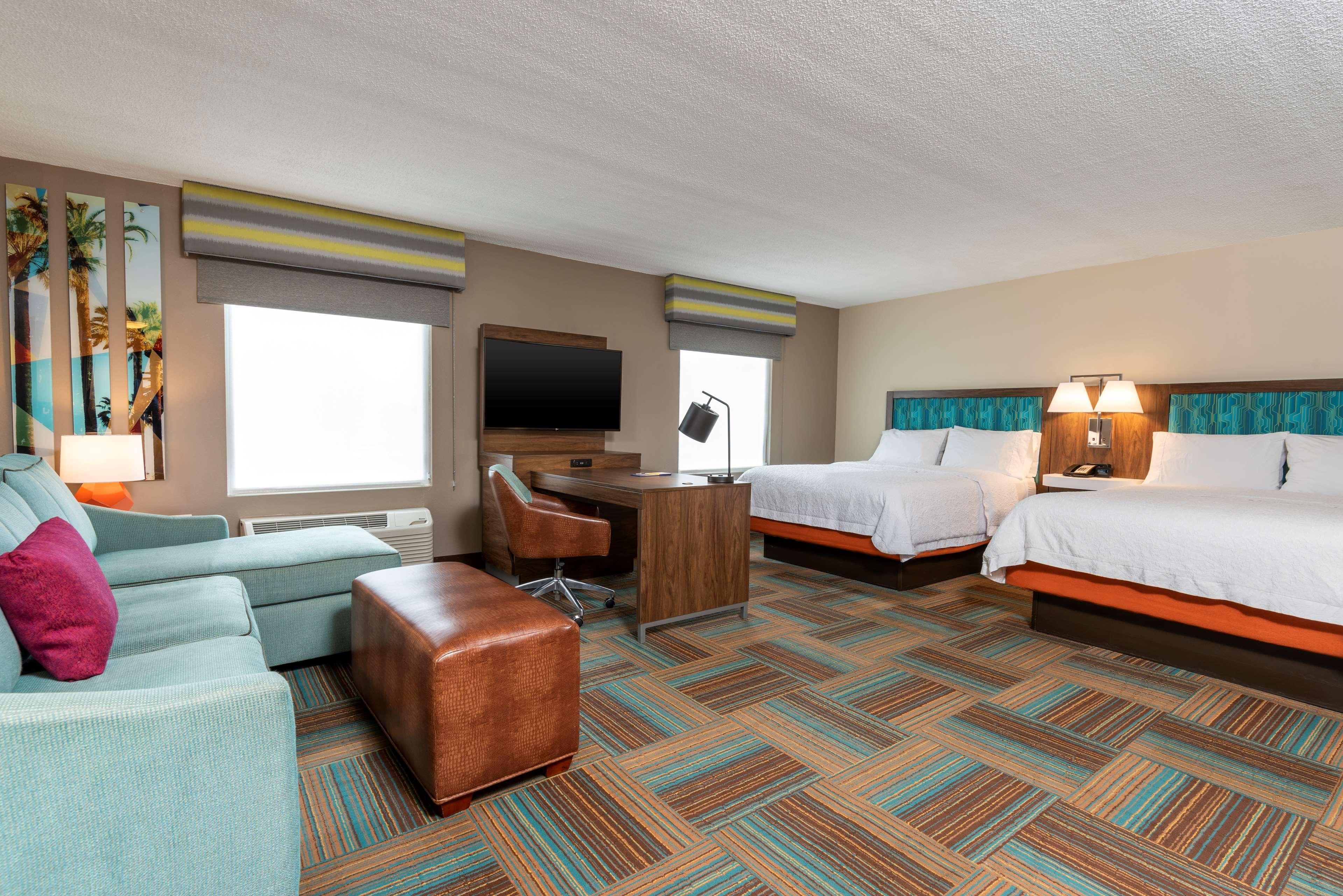 Hampton Inn & Suites Fort Myers-Colonial Boulevard Zewnętrze zdjęcie