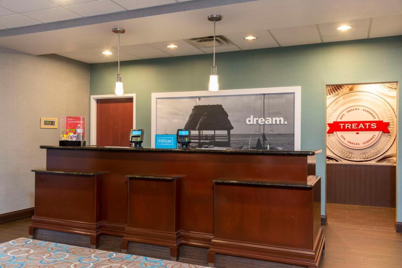 Hampton Inn & Suites Fort Myers-Colonial Boulevard Zewnętrze zdjęcie