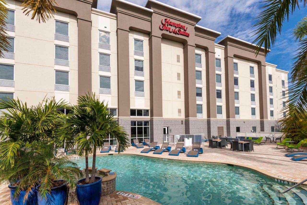 Hampton Inn & Suites Fort Myers-Colonial Boulevard Zewnętrze zdjęcie