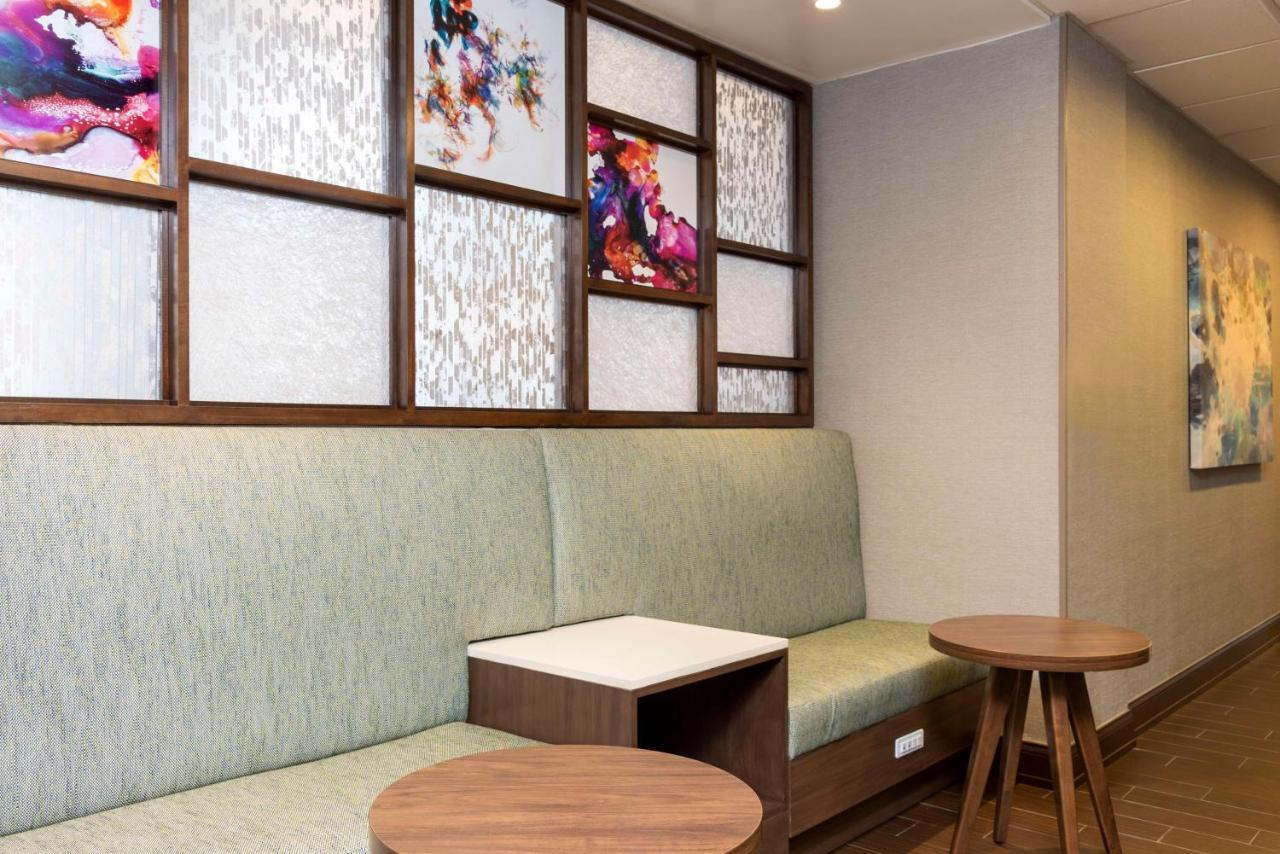Hampton Inn & Suites Fort Myers-Colonial Boulevard Zewnętrze zdjęcie