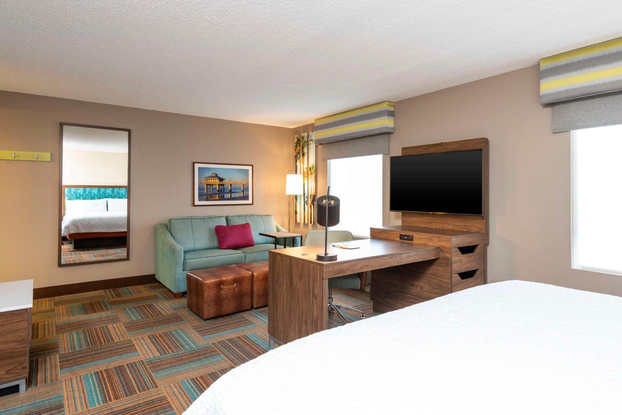 Hampton Inn & Suites Fort Myers-Colonial Boulevard Zewnętrze zdjęcie