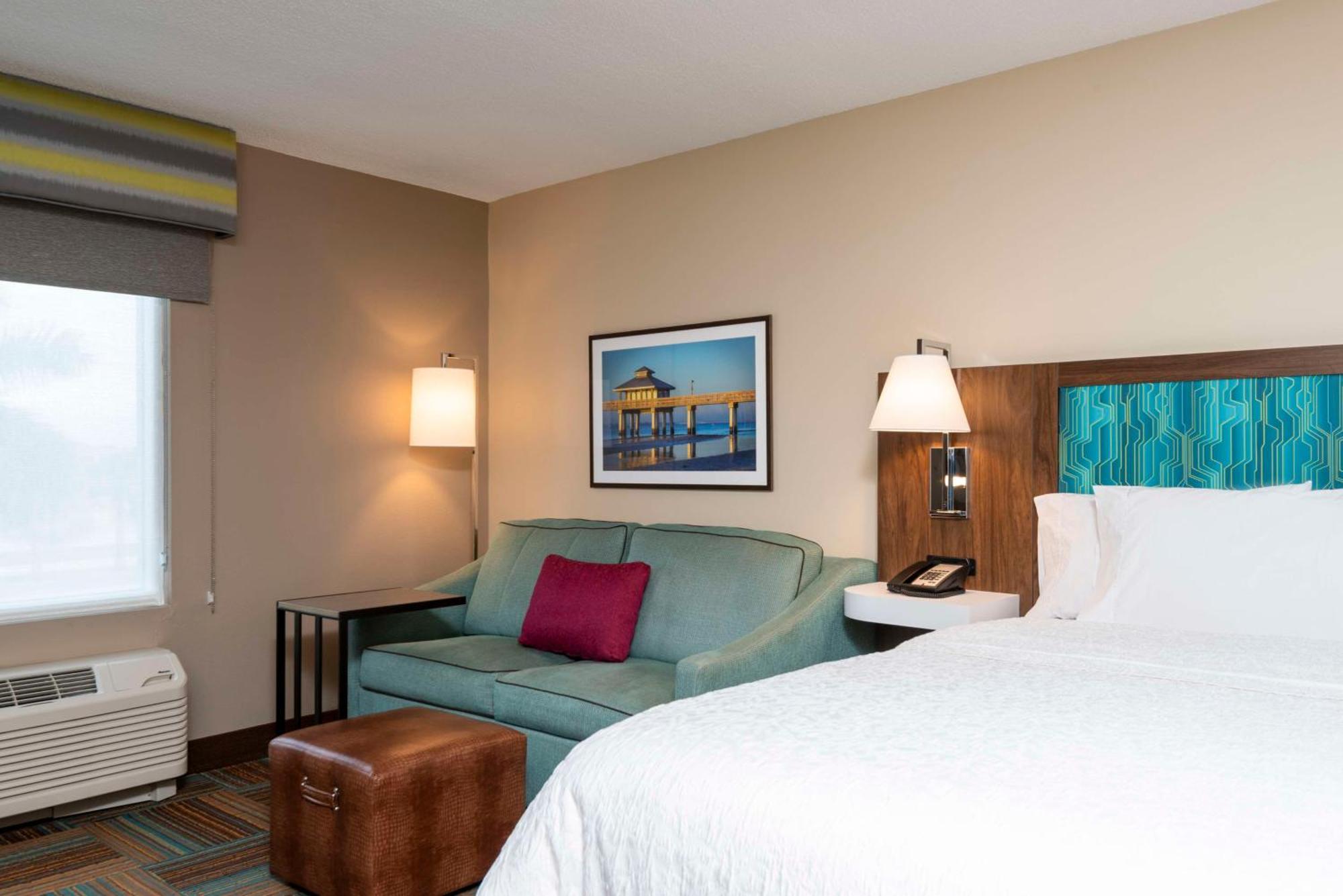 Hampton Inn & Suites Fort Myers-Colonial Boulevard Zewnętrze zdjęcie