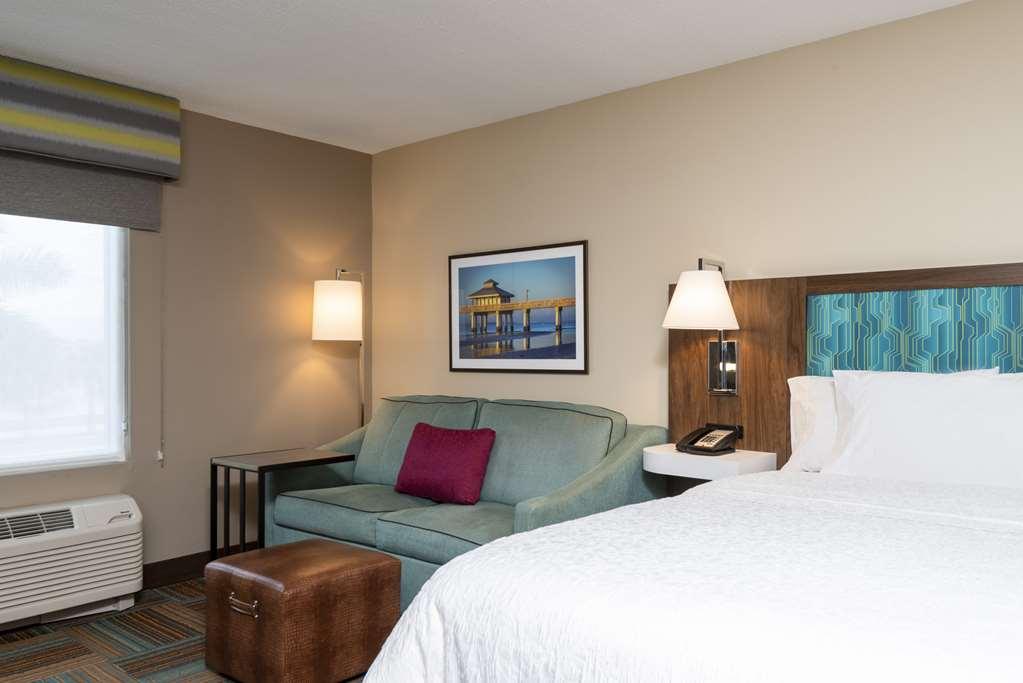 Hampton Inn & Suites Fort Myers-Colonial Boulevard Pokój zdjęcie